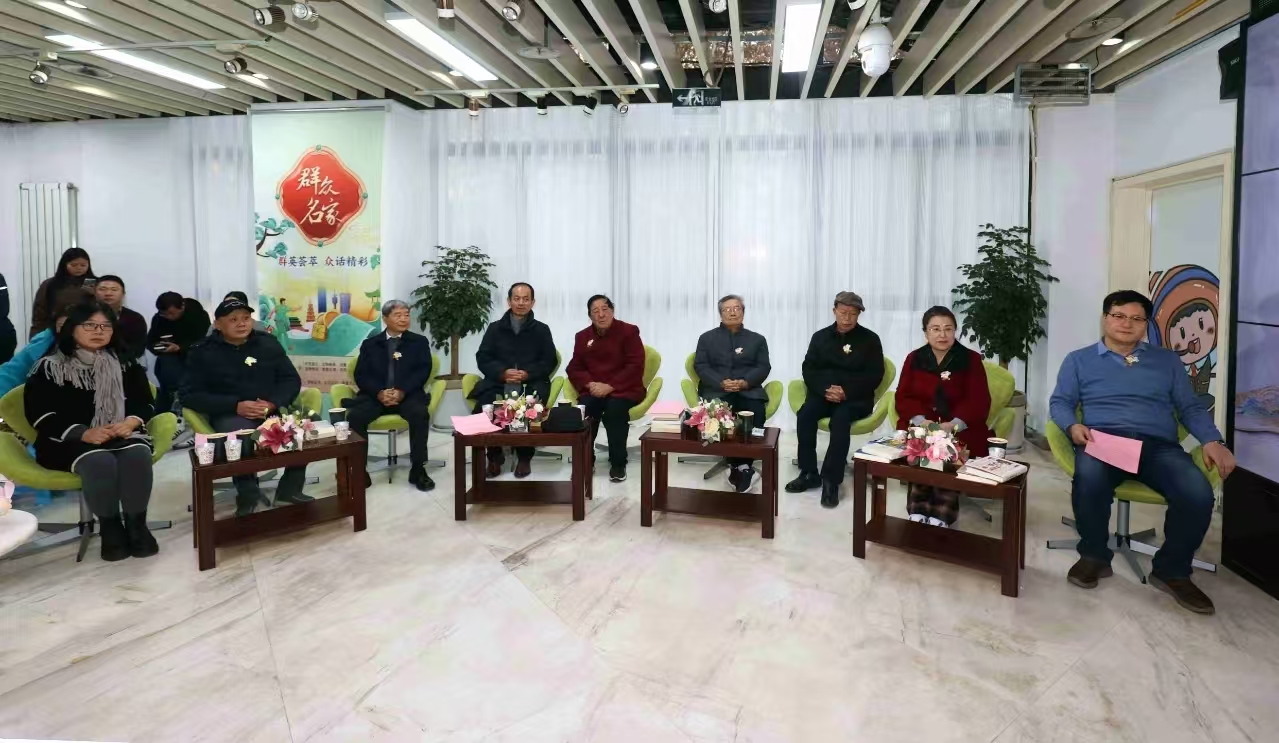 群眾新聞網(wǎng)“文學(xué)陜軍”頻道開(kāi)通暨“群眾·名家”欄目上線儀式在西安舉行
